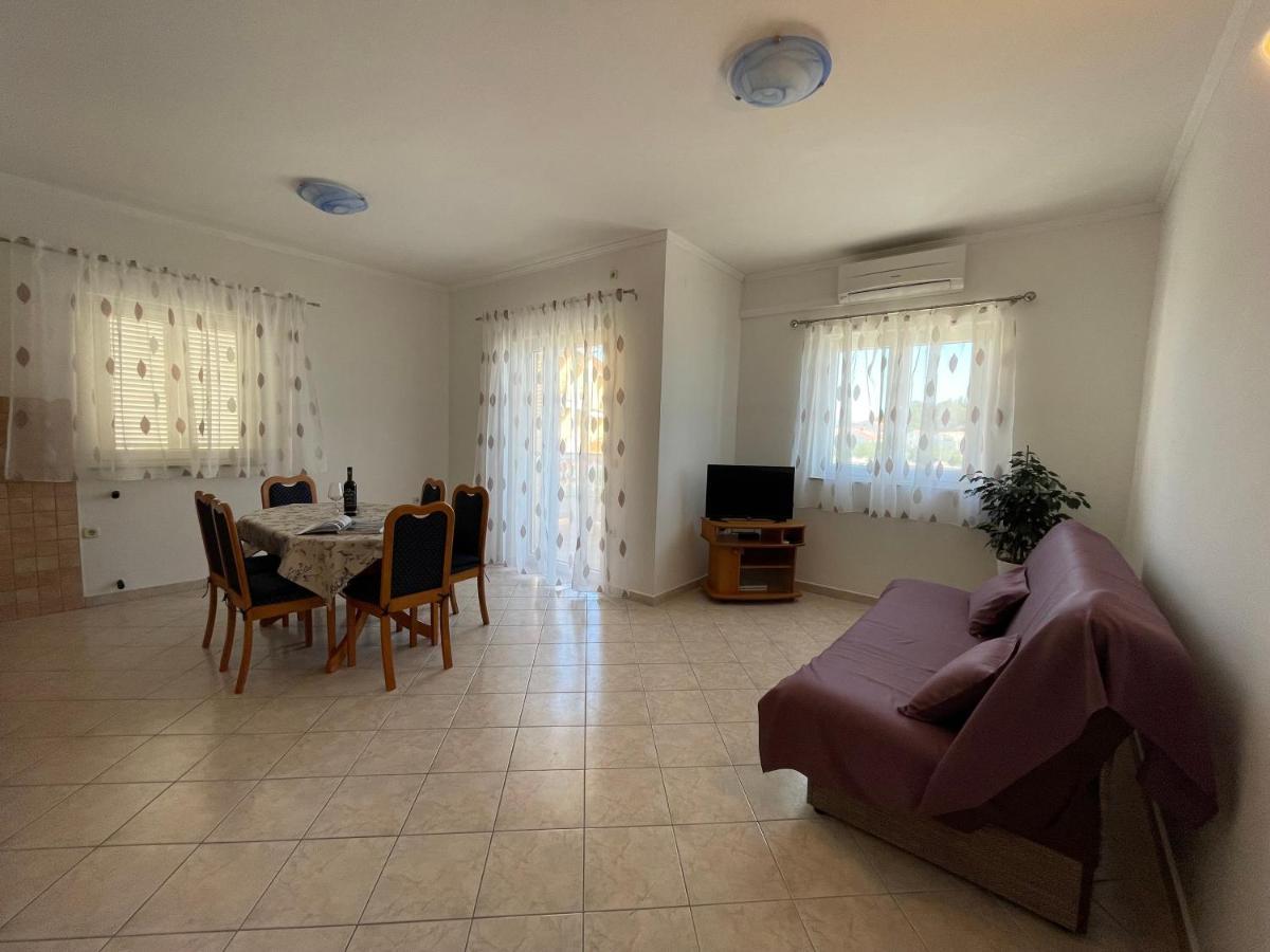 Apartmani Ruzarija ラブ エクステリア 写真