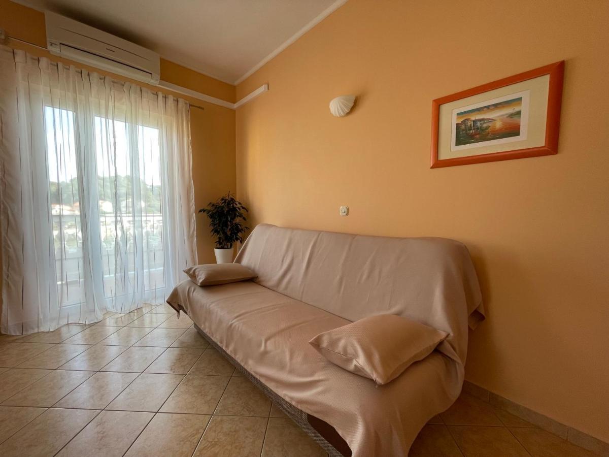Apartmani Ruzarija ラブ エクステリア 写真