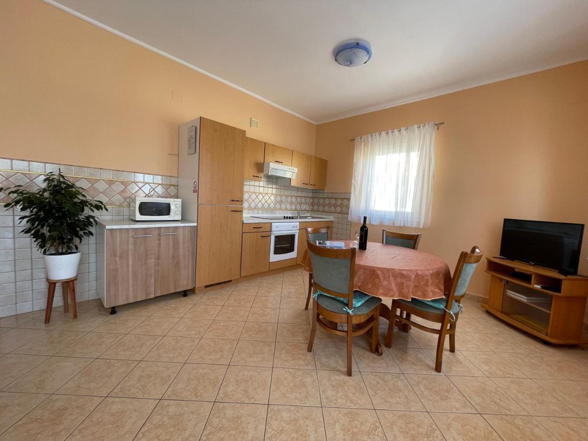 Apartmani Ruzarija ラブ エクステリア 写真